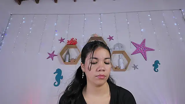 Snapshot of Emiily_Parkerr chatting on March 2025 03:13:01 AM Emiily Parkerr online show from March 2025 03:13:01 AM