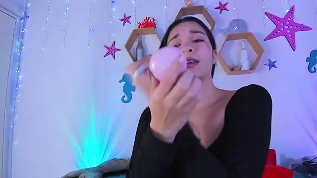 Emiily Parkerr online show from November 2025 03:12:01 AM