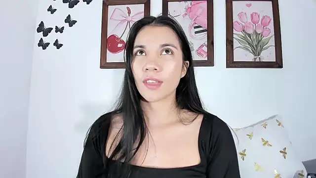 Snapshot of Emiily_Parkerr chatting on February 2026 01:04:02 AM Emiily Parkerr online show from February 2026 01:04:02 AM