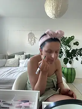 Snapshot of Off__Melonenmandy chatting on April 2026 08:14:01 AM Off Melonenmandy online show from April 2026 08:14:01 AM