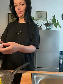 Snapshot of Off__Melonenmandy chatting on April 2026 06:51:01 AM Off Melonenmandy online show from April 2026 06:51:01 AM