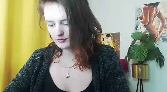 Snapshot of juicyNadine chatting on December 2024 09:28:02 AM juicyNadine online show from December 2024 09:28:02 AM