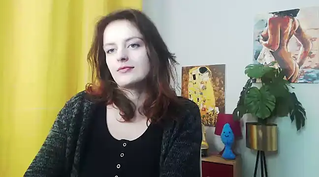 Snapshot of juicyNadine chatting on December 2024 09:24:02 AM juicyNadine online show from December 2024 09:24:02 AM