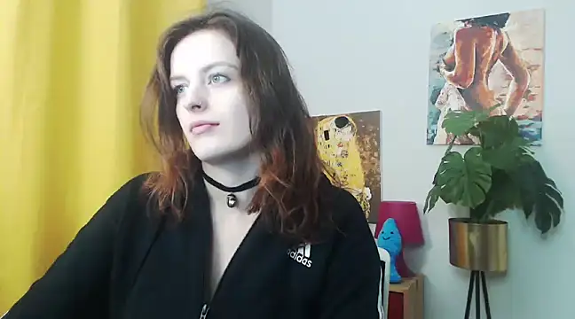 Snapshot of juicyNadine chatting on January 2025 06:25:02 AM juicyNadine online show from January 2025 06:25:02 AM