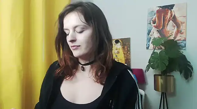 Snapshot of juicyNadine chatting on January 2025 12:35:02 PM juicyNadine online show from January 2025 12:35:02 PM