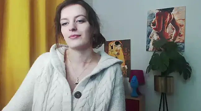 Snapshot of juicyNadine chatting on January 2025 06:20:01 AM juicyNadine online show from January 2025 06:20:01 AM