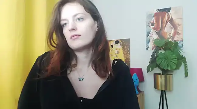 Snapshot of juicyNadine chatting on January 2025 09:24:02 AM juicyNadine online show from January 2025 09:24:02 AM