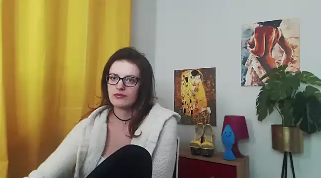 Snapshot of juicyNadine chatting on January 2025 09:28:01 AM juicyNadine online show from January 2025 09:28:01 AM