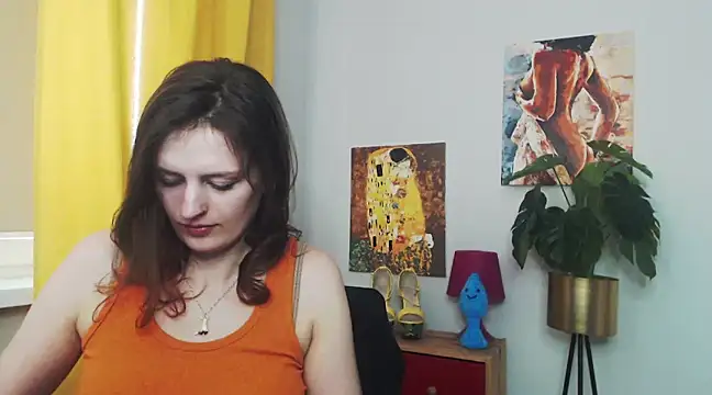 Snapshot of juicyNadine chatting on February 2025 12:16:01 PM juicyNadine online show from February 2025 12:16:01 PM