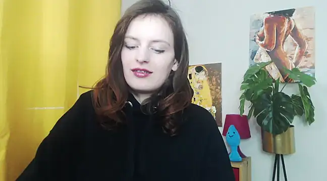 Snapshot of juicyNadine chatting on February 2025 09:24:02 AM juicyNadine online show from February 2025 09:24:02 AM
