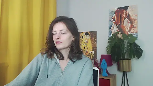 juicyNadine online show from September 2025 05:01:02 AM