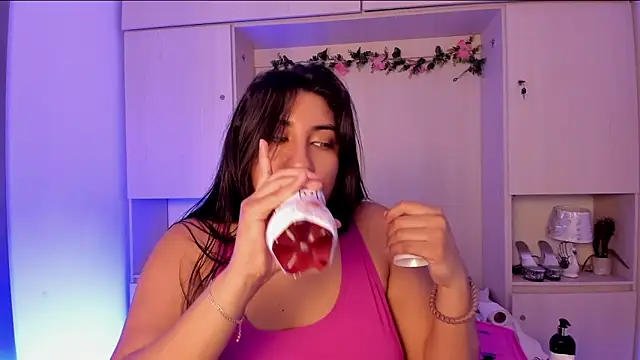 CANDYGABYY online show from May 2026 08:25:01 PM