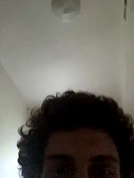 pantslesstraveler plt online show from October 2025 10:51:02 PM