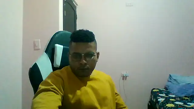 SaucyAffair0 online show from June 2026 11:53:02 PM