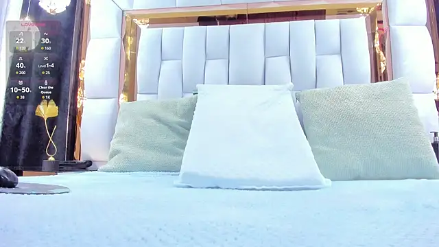 RileySweett online show from December 2025 11:50:01 AM