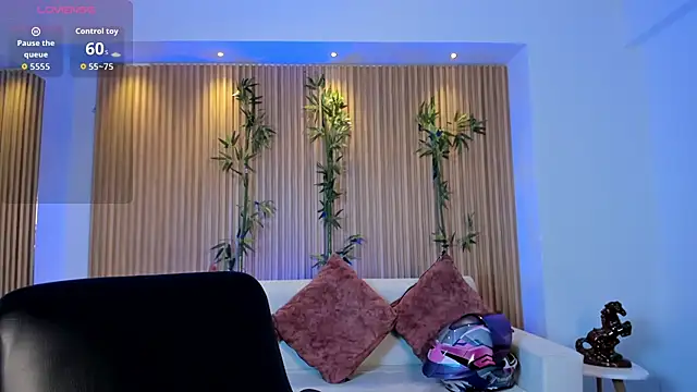 paulina sweett  online show from January 2026 11:02:02 AM