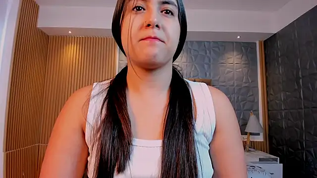 paulina sweett  online show from June 2026 11:25:01 AM
