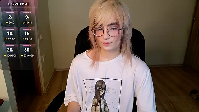 CuteYukiKun online show from October 2025 02:43:02 AM