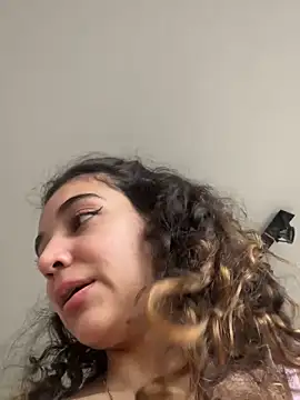 uniquerossie online show from November 2025 08:46:02 AM