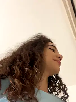 uniquerossie online show from December 2025 08:41:01 AM