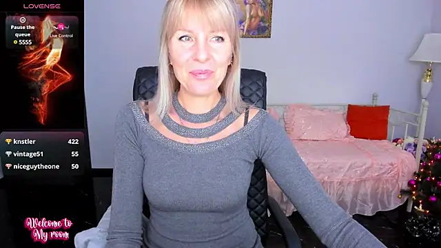 Snapshot of Anita_Tayson chatting on December 2024 06:52:02 AM Anita Tayson online show from December 2024 06:52:02 AM