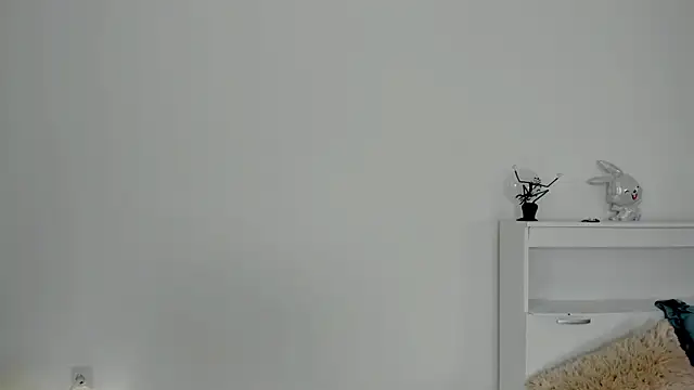 crystalnut online show from November 2025 03:12:02 AM