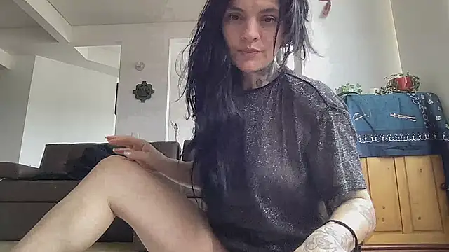 Val   online show from November 2025 07:38:01 PM