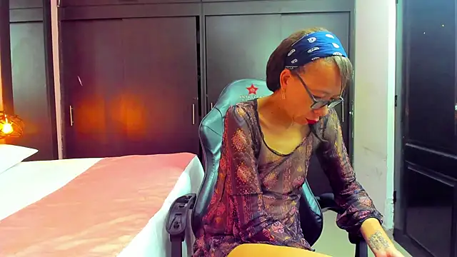 daniela xue online show from March 2025 10:44:01 PM