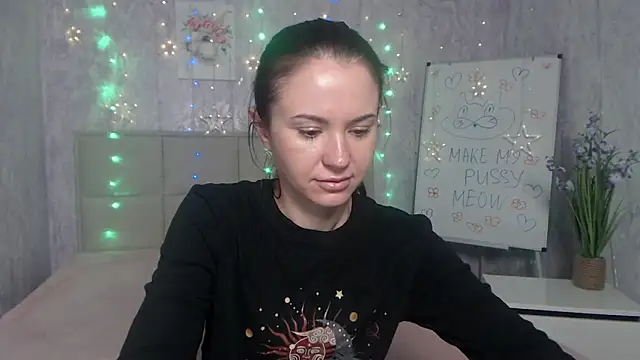 KaraCriegs online show from September 2025 05:29:02 PM