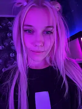 ShhhO O online show from October 2025 11:13:02 PM