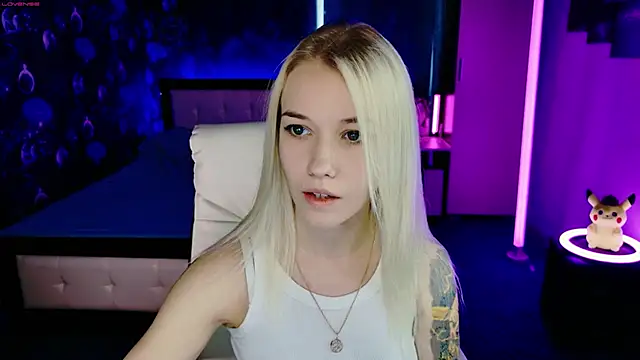 ShhhO O online show from November 2025 10:14:02 AM