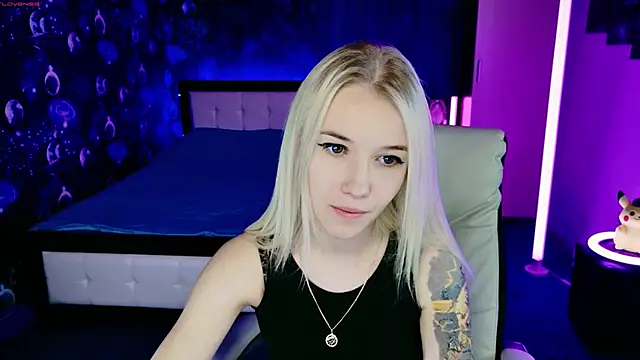 ShhhO O online show from December 2025 01:31:01 PM