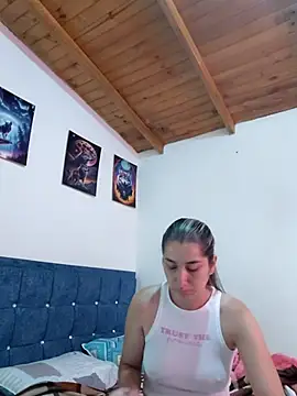 Iris love18 online show from June 2026 01:43:02 PM