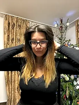 NadiraNoor online show from December 2025 12:18:02 AM