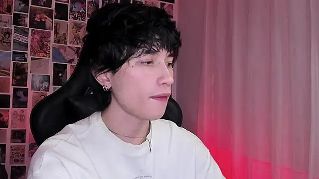 Snapshot of liamelf chatting on October 2025 02:34:01 AM liamelf online show from October 2025 02:34:01 AM