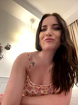 AvaGianna online show from December 2024 05:33:02 PM