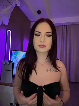 AvaGianna online show from February 2025 05:16:01 PM