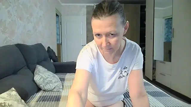 Snapshot of WindChristy chatting on November 2025 02:02:02 AM WindChristy online show from November 2025 02:02:02 AM