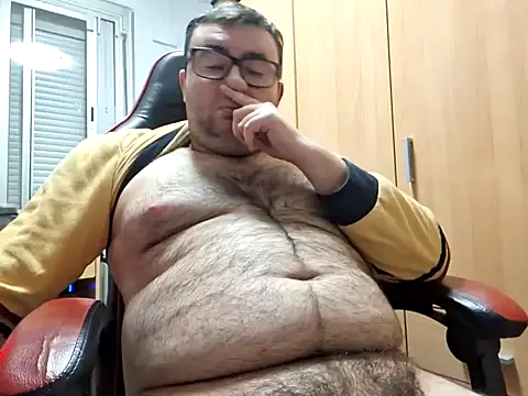 Javier bear online show from December 2024 10:08:02 PM