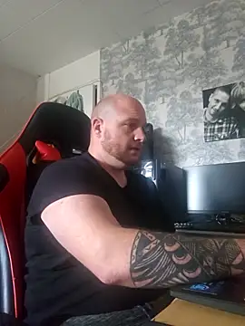 Snapshot of destructeur6 chatting on December 2025 01:05:02 PM destructeur6 online show from December 2025 01:05:02 PM