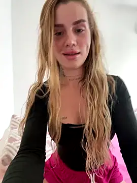 EmiliaCatalina online show from October 2025 07:56:01 PM