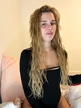 EmiliaCatalina online show from October 2025 11:27:01 PM