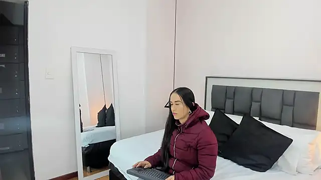 victoria cooper3 online show from November 2025 09:24:01 AM