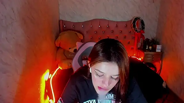 Snapshot of LiaHarryis chatting on December 2024 11:58:01 PM LiaHarryis online show from December 2024 11:58:01 PM