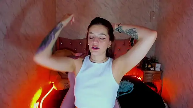 Snapshot of LiaHarryis chatting on December 2024 12:50:02 PM LiaHarryis online show from December 2024 12:50:02 PM