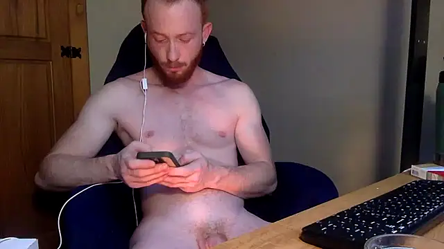 Snapshot of Smoker_Ginger chatting on September 2025 01:37:01 PM Smoker Ginger online show from September 2025 01:37:01 PM