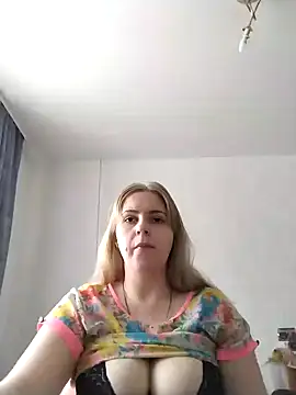 Snapshot of Lady_nice_cat chatting on January 2025 03:52:02 AM Lady nice cat online show from January 2025 03:52:02 AM