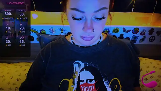 EllieOz online show from February 2025 03:59:01 PM