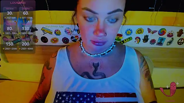 EllieOz online show from October 2025 05:04:02 PM