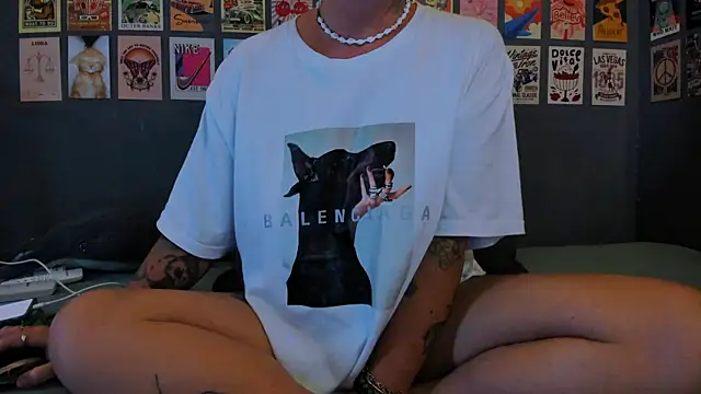 EllieOz online show from June 2026 04:06:01 PM